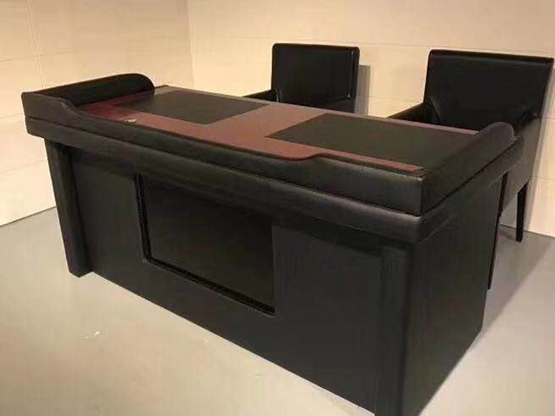 不同材質(zhì)犯人審訊椅的操作是否一樣呢？